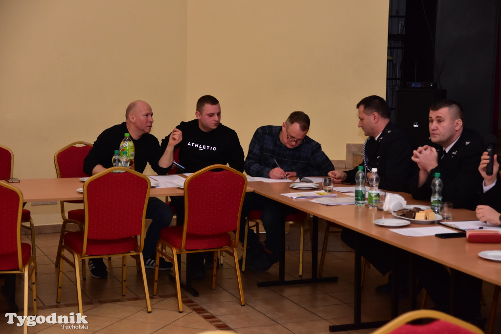 Druhny i druhowie z Lubiewa po zebraniu sprawozdawczo-wyborczym