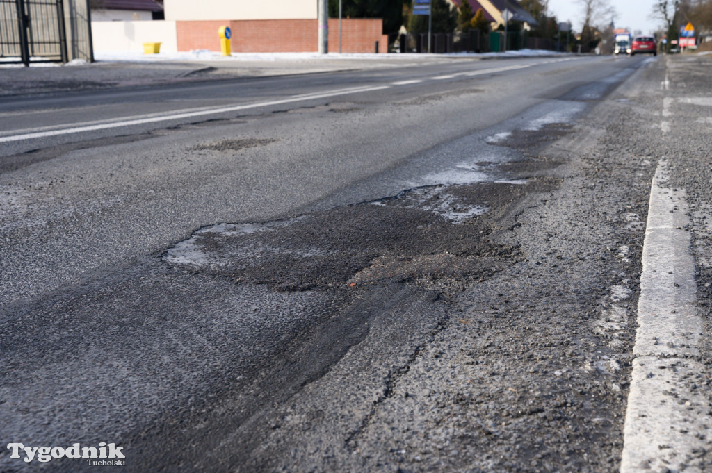Kiedy w końcu wyremontują drogę w Bysławiu?! Drogowcy czekają na... zadanie gminy