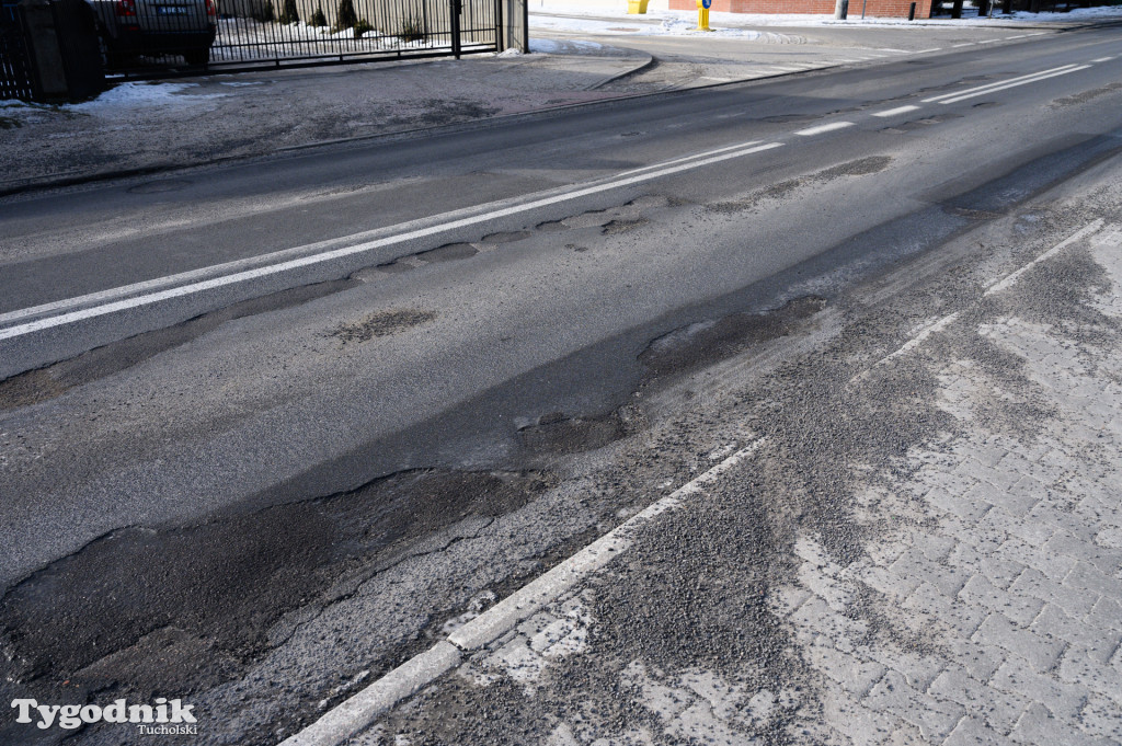 Kiedy w końcu wyremontują drogę w Bysławiu?! Drogowcy czekają na... zadanie gminy