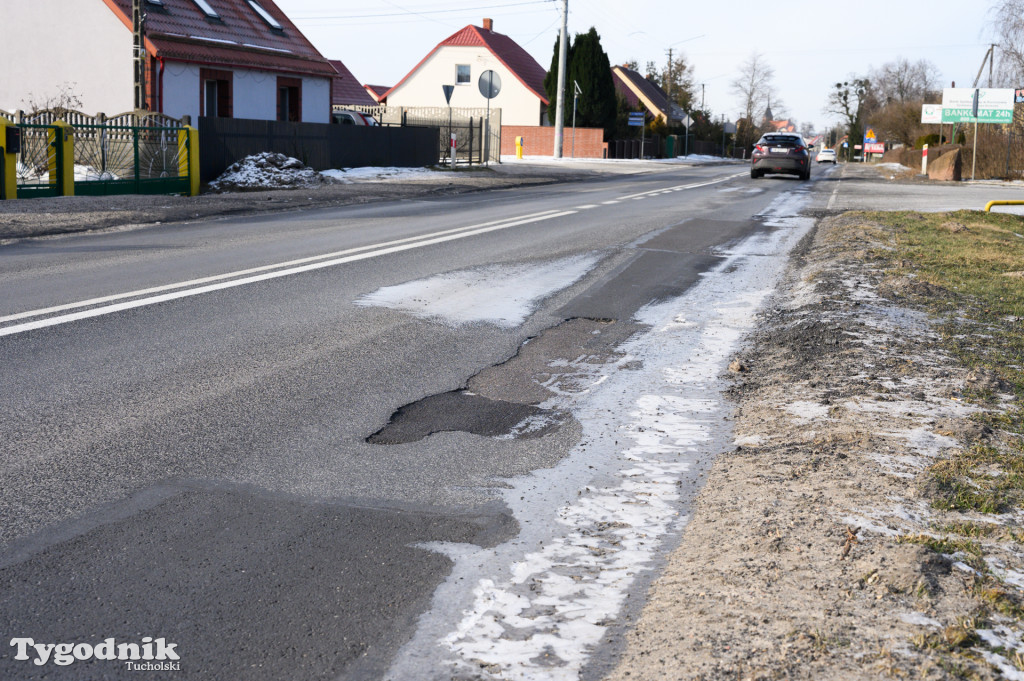 Kiedy w końcu wyremontują drogę w Bysławiu?! Drogowcy czekają na... zadanie gminy