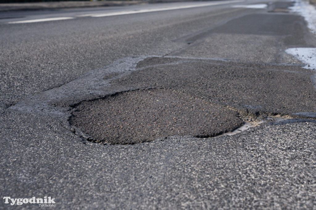 Kiedy w końcu wyremontują drogę w Bysławiu?! Drogowcy czekają na... zadanie gminy