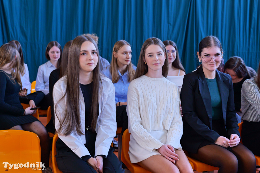 Stypendia starosty: Nowodworek, ZSLiA, ZSLiT