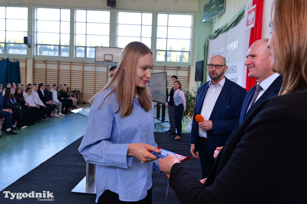 Stypendia starosty: Nowodworek, ZSLiA, ZSLiT