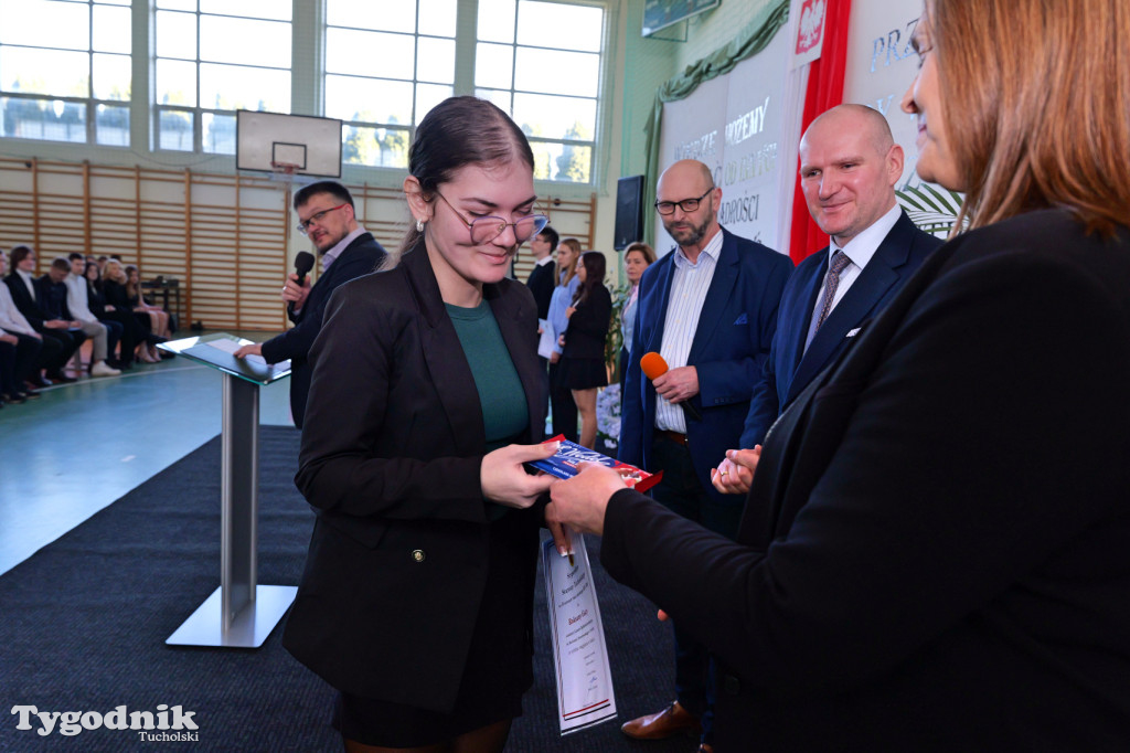 Stypendia starosty: Nowodworek, ZSLiA, ZSLiT