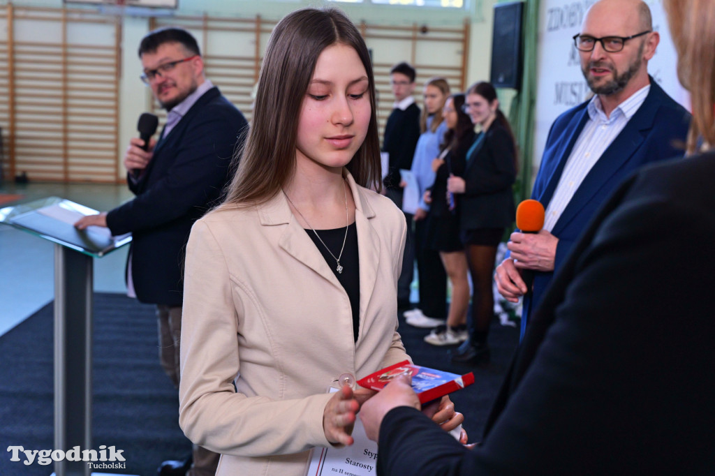 Stypendia starosty: Nowodworek, ZSLiA, ZSLiT