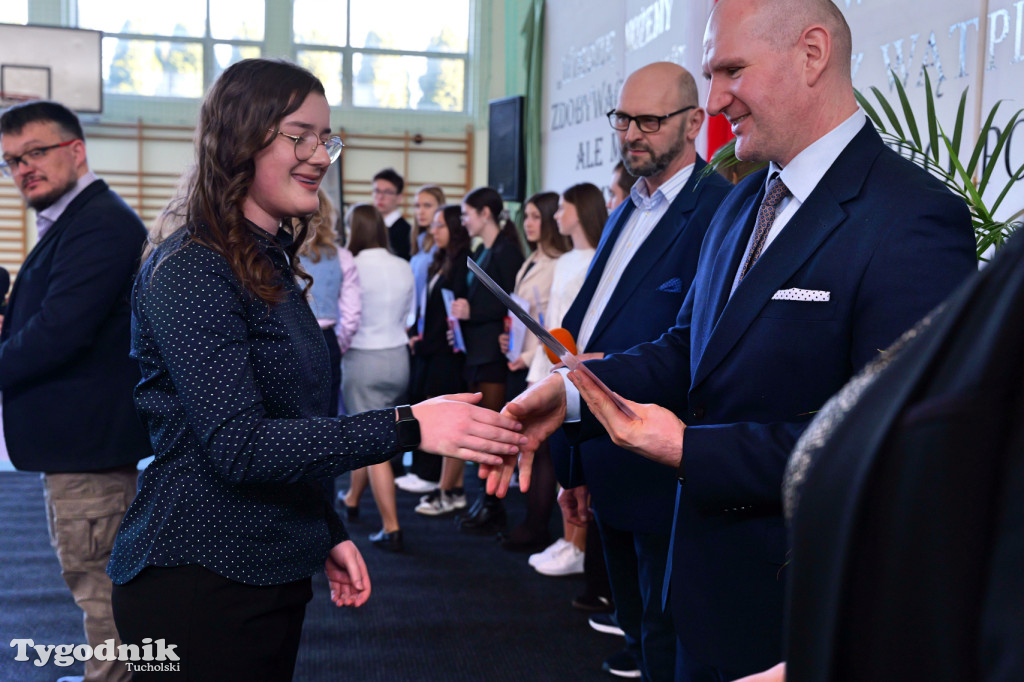 Stypendia starosty: Nowodworek, ZSLiA, ZSLiT