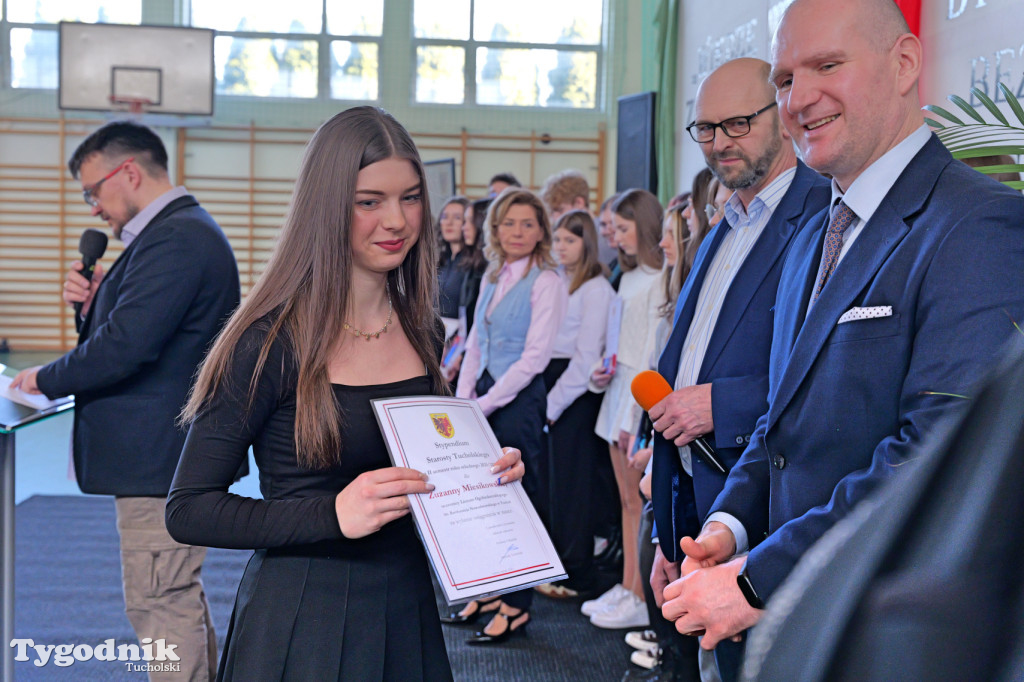 Stypendia starosty: Nowodworek, ZSLiA, ZSLiT