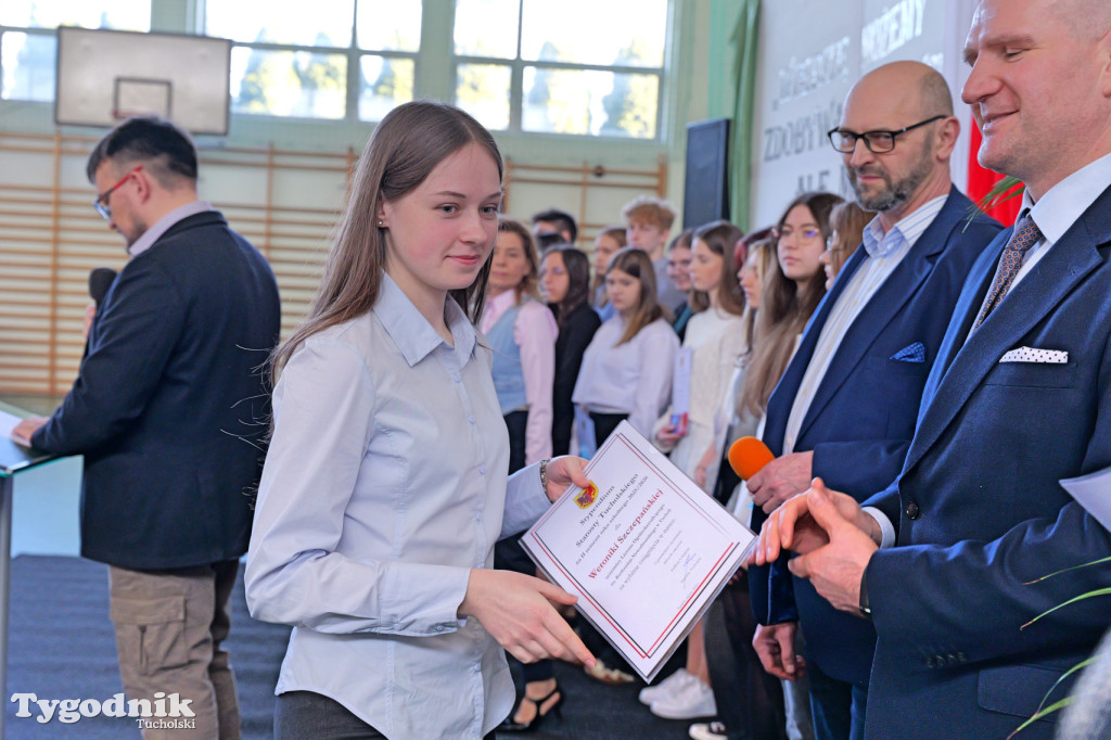 Stypendia starosty: Nowodworek, ZSLiA, ZSLiT