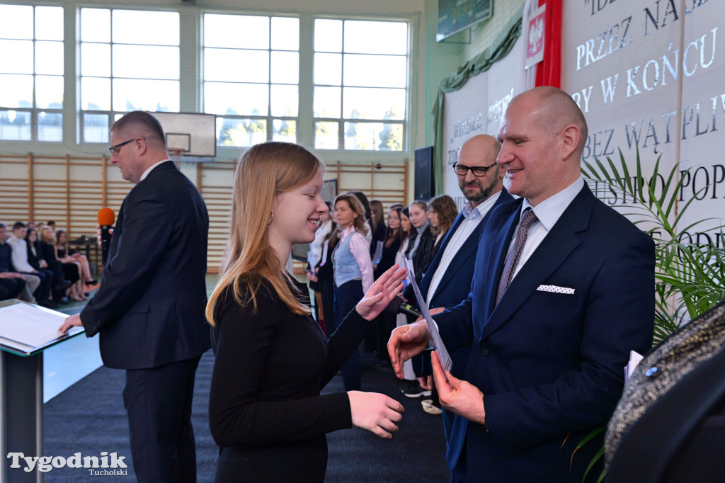 Stypendia starosty: Nowodworek, ZSLiA, ZSLiT