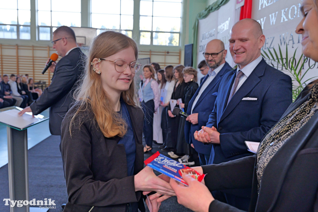 Stypendia starosty: Nowodworek, ZSLiA, ZSLiT