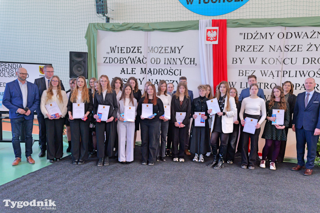 Stypendia starosty: Nowodworek, ZSLiA, ZSLiT