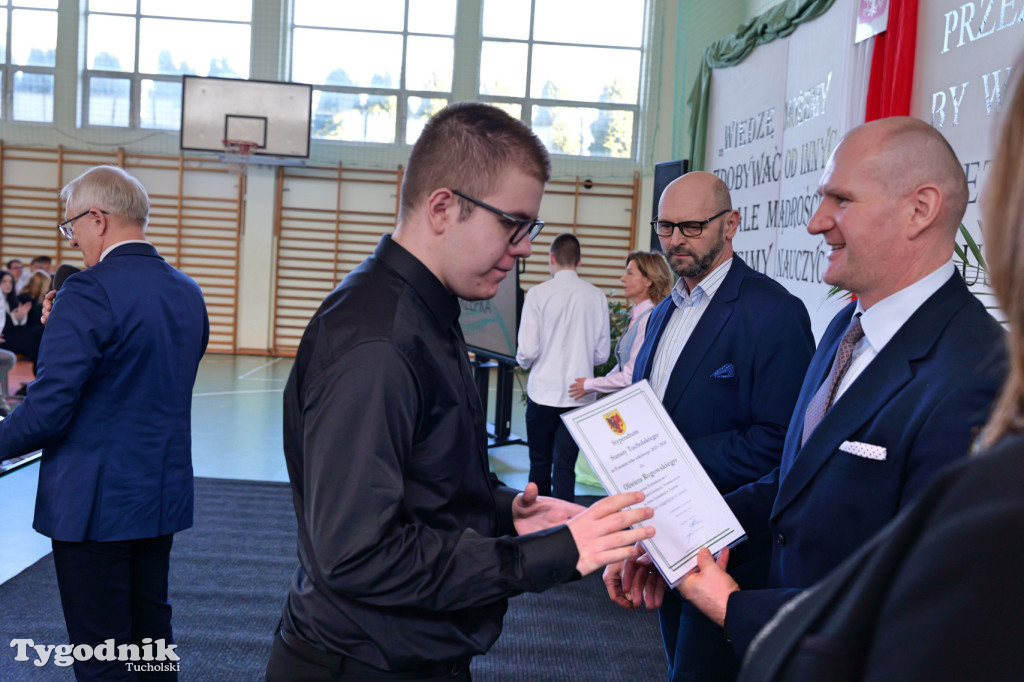 Stypendia starosty: Nowodworek, ZSLiA, ZSLiT