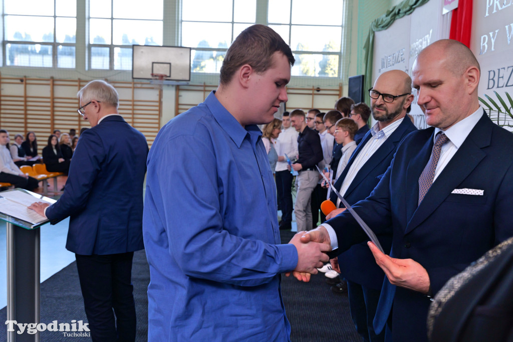 Stypendia starosty: Nowodworek, ZSLiA, ZSLiT