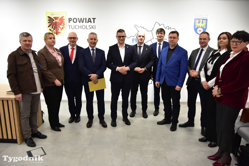 Wizyta wojewody Michała Sztybla w powiecie tucholskim. Rozmawiali o ochronie ludności i obronie cywilnej