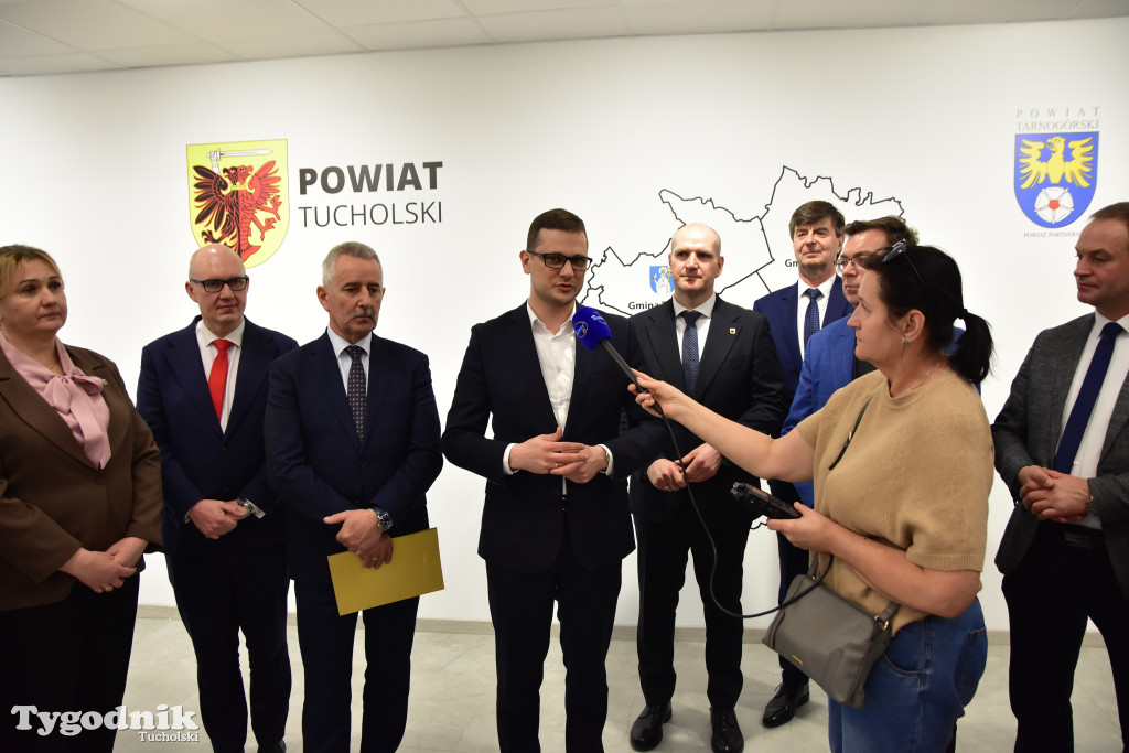 Wizyta wojewody Michała Sztybla w powiecie tucholskim. Rozmawiali o ochronie ludności i obronie cywilnej