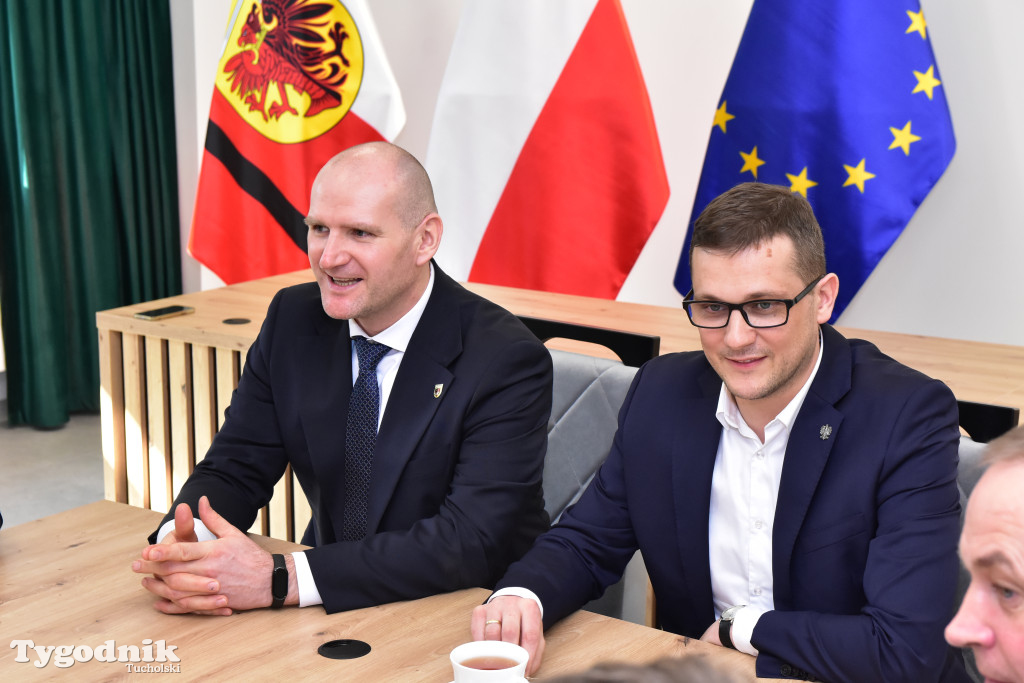 Wizyta wojewody Michała Sztybla w powiecie tucholskim. Rozmawiali o ochronie ludności i obronie cywilnej