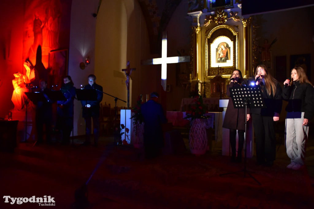 Spektakl pasyjny w Śliwicach cieszył się dużym zainteresowniem wiernych