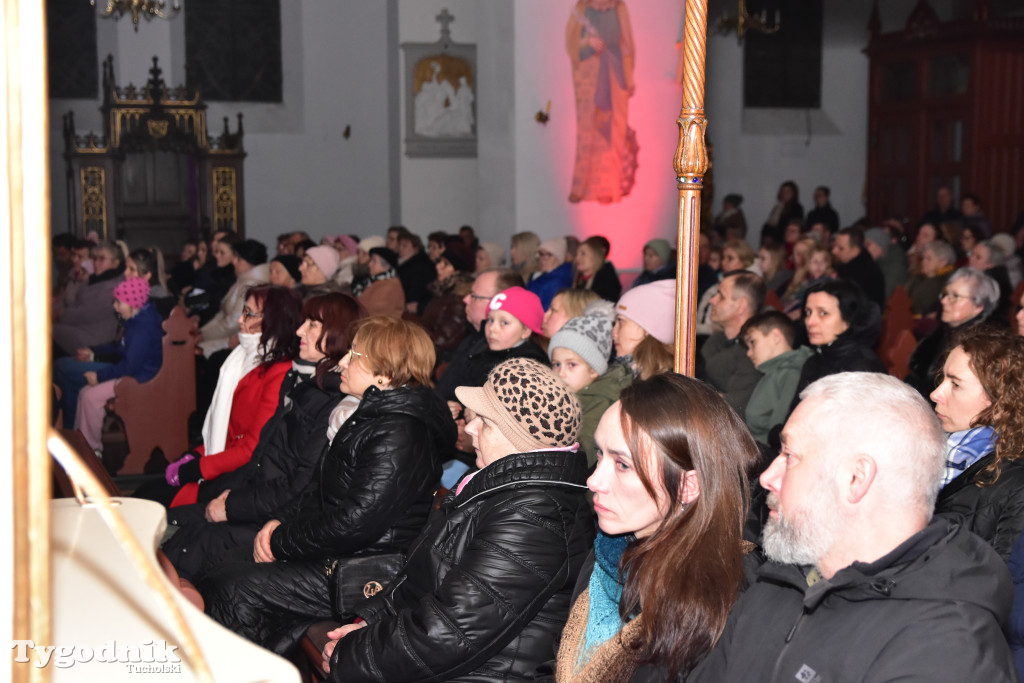 Spektakl pasyjny w Śliwicach cieszył się dużym zainteresowniem wiernych