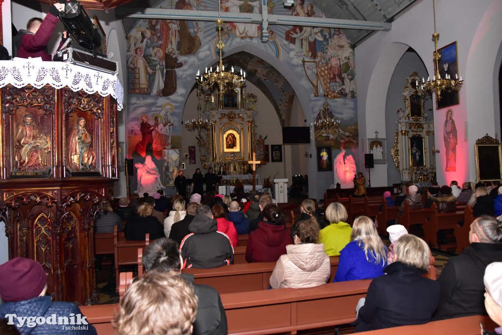 Spektakl pasyjny w Śliwicach cieszył się dużym zainteresowniem wiernych