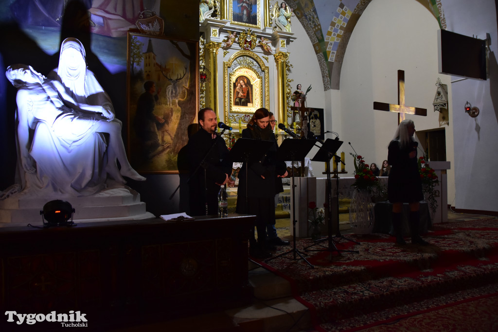 Spektakl pasyjny w Śliwicach cieszył się dużym zainteresowniem wiernych