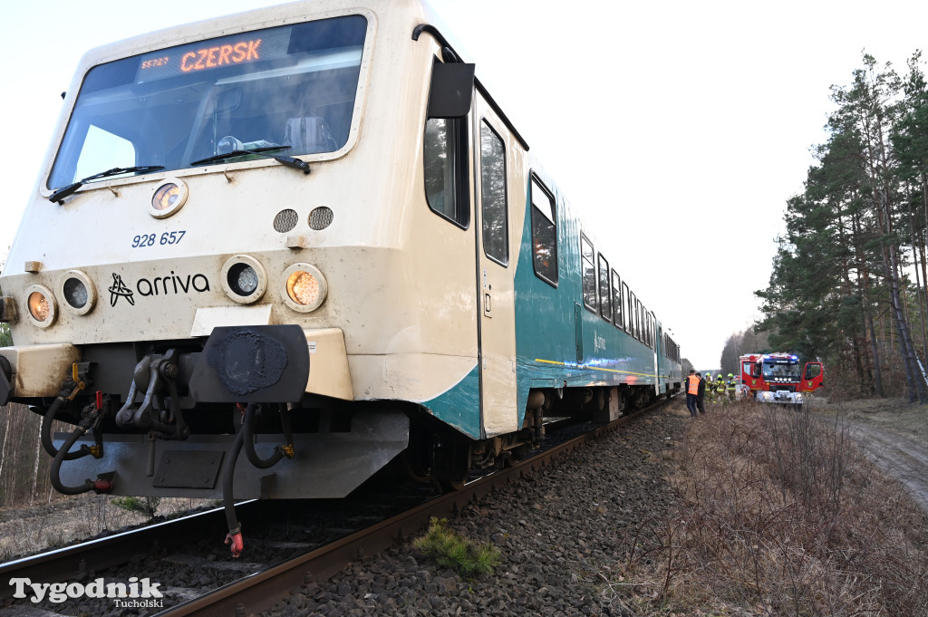 Wierzchucin: Bus wjechał pod pociąg