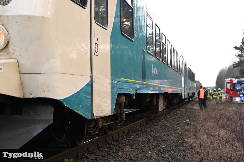 Wierzchucin: Bus wjechał pod pociąg