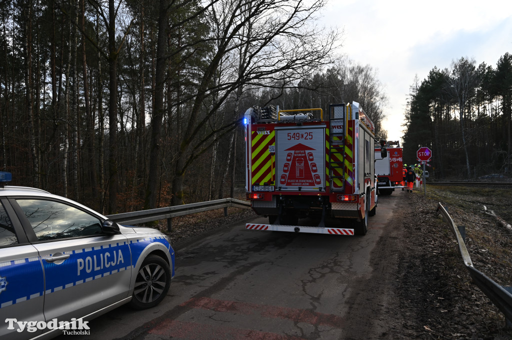 Wierzchucin: Bus wjechał pod pociąg