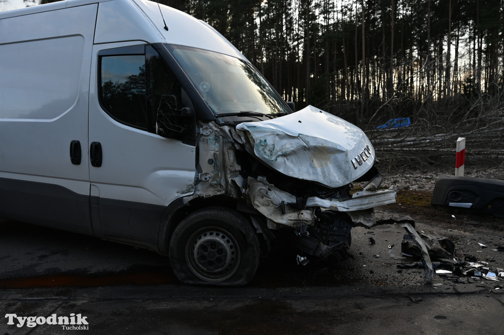 Wierzchucin: Bus wjechał pod pociąg