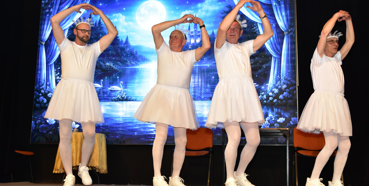 Kabaret Sanatorium: Premierowy występ z okazji 15-lecia istnienia przyciągnął tłumy