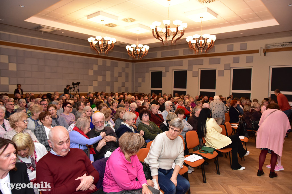 Kabaret Sanatorium: Premierowy występ z okazji 15-lecia istnienia przyciągnął tłumy