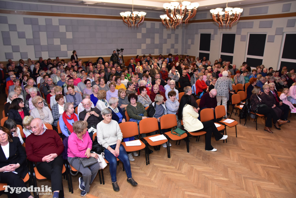 Kabaret Sanatorium: Premierowy występ z okazji 15-lecia istnienia przyciągnął tłumy