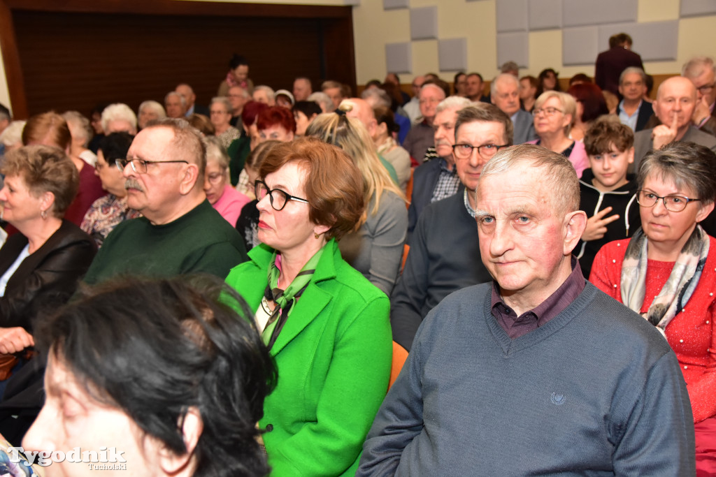 Kabaret Sanatorium: Premierowy występ z okazji 15-lecia istnienia przyciągnął tłumy