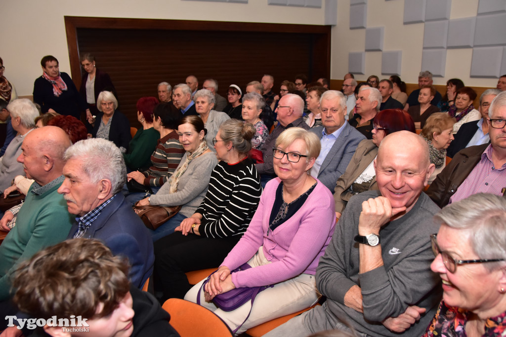 Kabaret Sanatorium: Premierowy występ z okazji 15-lecia istnienia przyciągnął tłumy