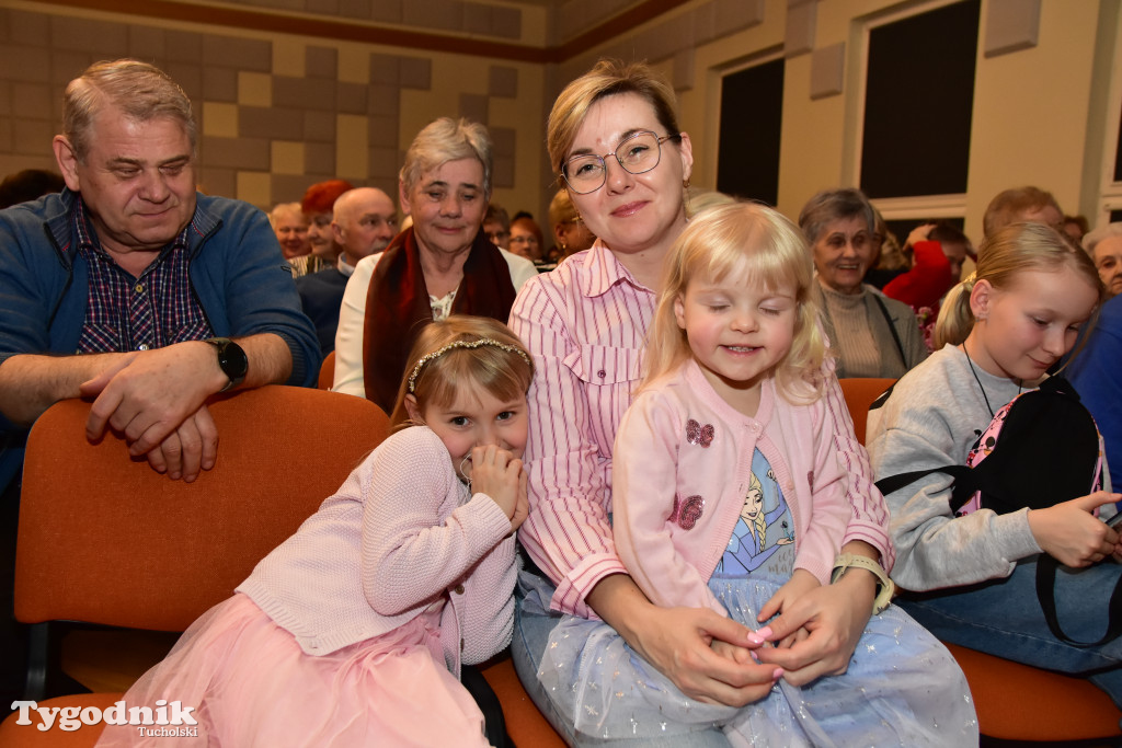 Kabaret Sanatorium: Premierowy występ z okazji 15-lecia istnienia przyciągnął tłumy