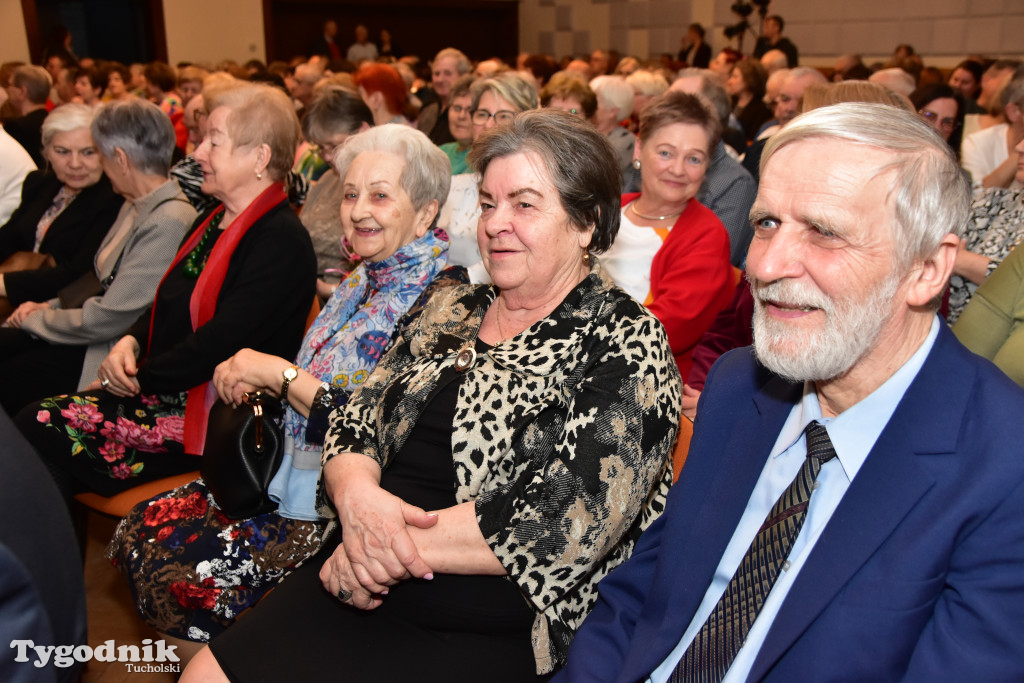 Kabaret Sanatorium: Premierowy występ z okazji 15-lecia istnienia przyciągnął tłumy