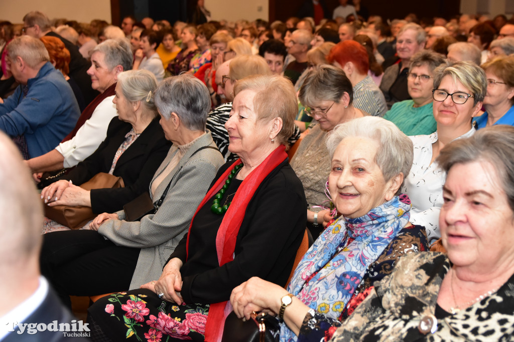 Kabaret Sanatorium: Premierowy występ z okazji 15-lecia istnienia przyciągnął tłumy