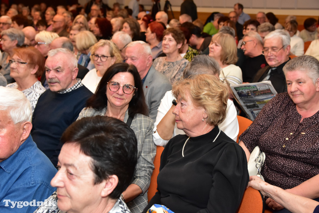 Kabaret Sanatorium: Premierowy występ z okazji 15-lecia istnienia przyciągnął tłumy