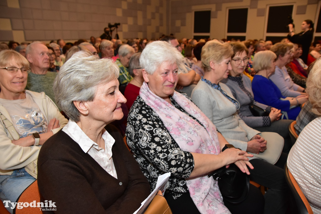Kabaret Sanatorium: Premierowy występ z okazji 15-lecia istnienia przyciągnął tłumy