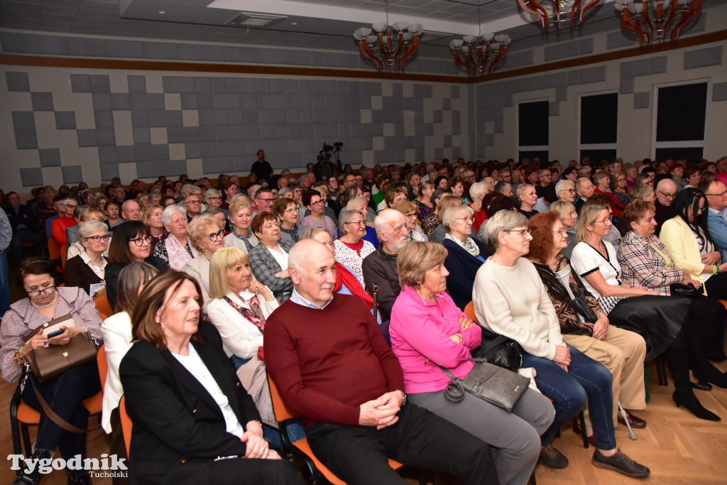 Kabaret Sanatorium: Premierowy występ z okazji 15-lecia istnienia przyciągnął tłumy