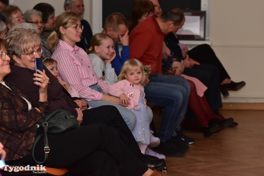 Kabaret Sanatorium: Premierowy występ z okazji 15-lecia istnienia przyciągnął tłumy