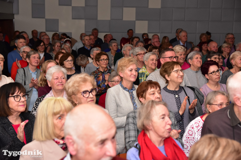 Kabaret Sanatorium: Premierowy występ z okazji 15-lecia istnienia przyciągnął tłumy