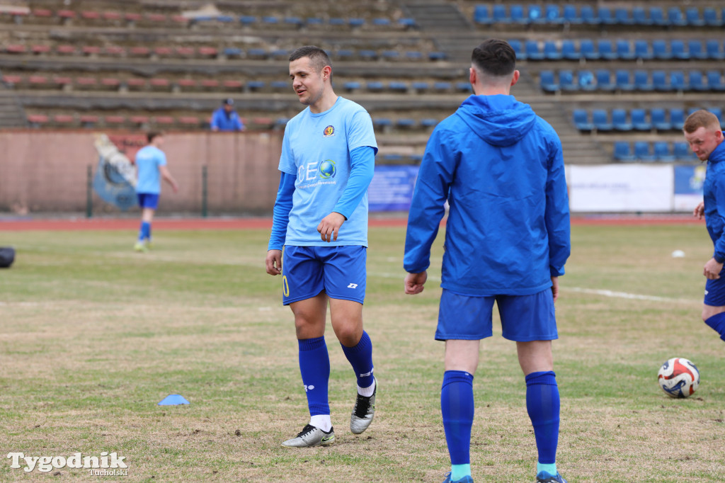 Chełminianka Chełmno - Rawys CEO Raciąż 1:4 (1:2). Bramki: Prondziński (4,88), Damian Rybacki (36), Guladi Kokoladze (63)