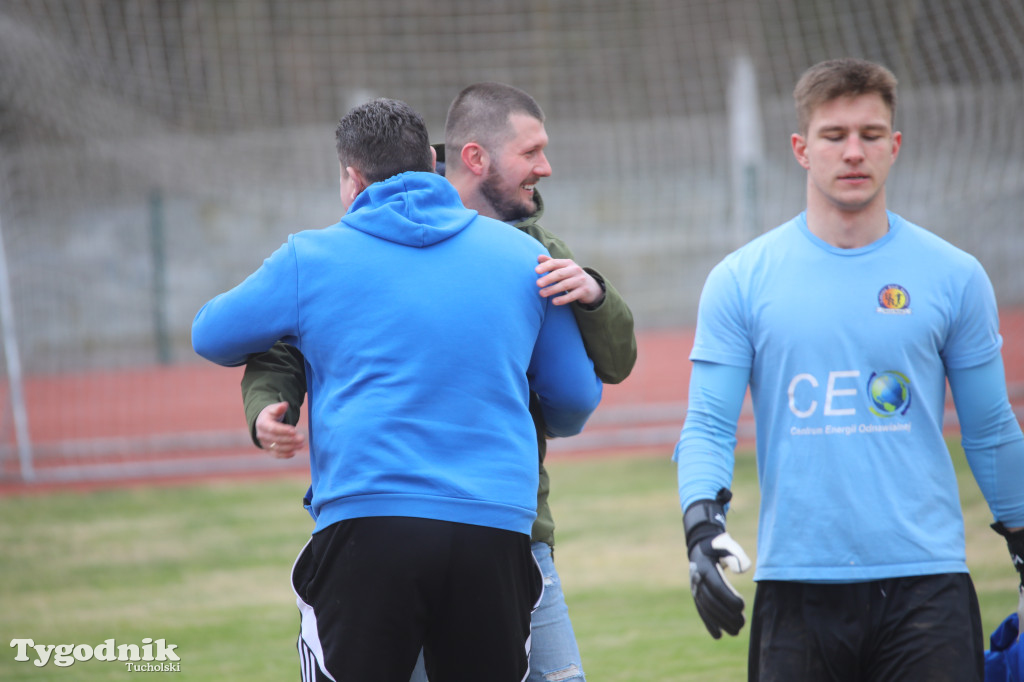 Chełminianka Chełmno - Rawys CEO Raciąż 1:4 (1:2). Bramki: Prondziński (4,88), Damian Rybacki (36), Guladi Kokoladze (63)