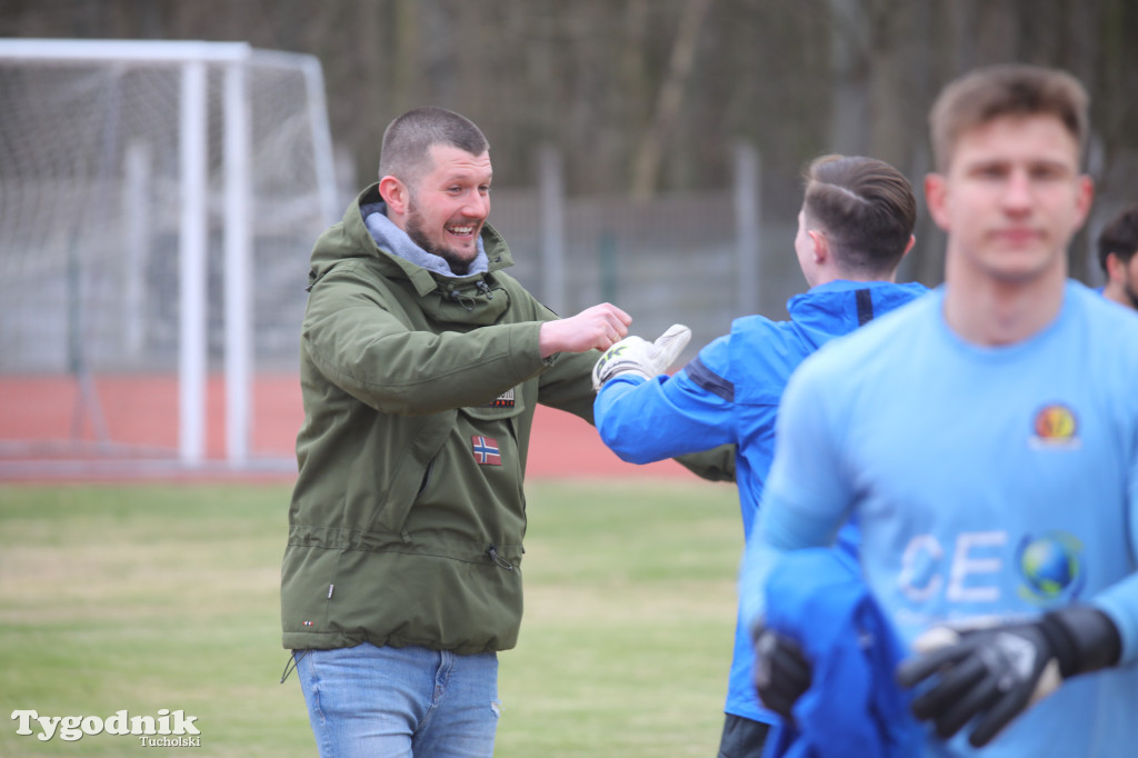 Chełminianka Chełmno - Rawys CEO Raciąż 1:4 (1:2). Bramki: Prondziński (4,88), Damian Rybacki (36), Guladi Kokoladze (63)