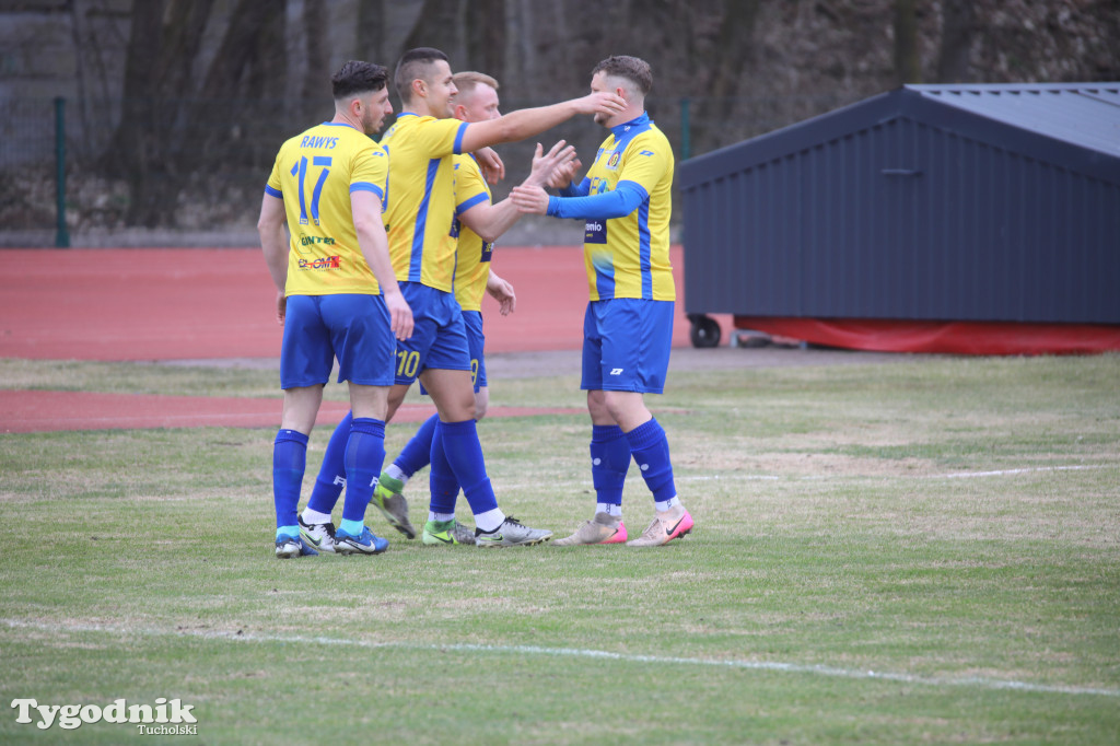 Chełminianka Chełmno - Rawys CEO Raciąż 1:4 (1:2). Bramki: Prondziński (4,88), Damian Rybacki (36), Guladi Kokoladze (63)