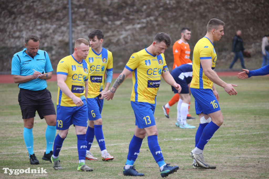 Chełminianka Chełmno - Rawys CEO Raciąż 1:4 (1:2). Bramki: Prondziński (4,88), Damian Rybacki (36), Guladi Kokoladze (63)