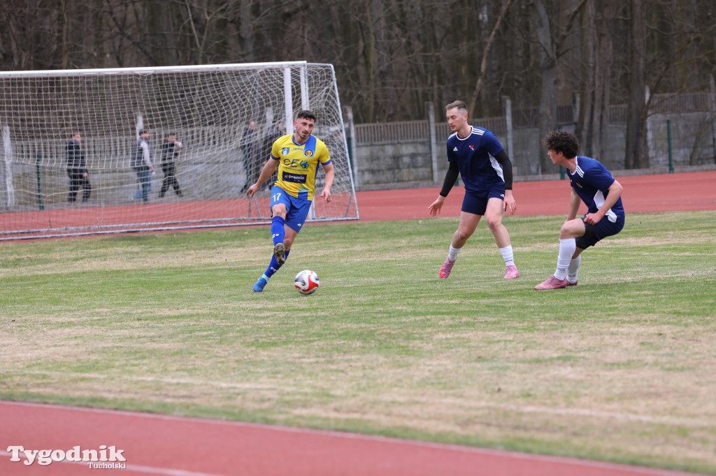 Chełminianka Chełmno - Rawys CEO Raciąż 1:4 (1:2). Bramki: Prondziński (4,88), Damian Rybacki (36), Guladi Kokoladze (63)