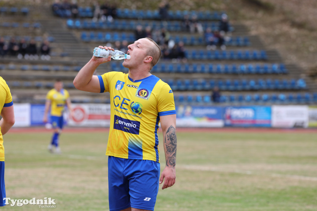 Chełminianka Chełmno - Rawys CEO Raciąż 1:4 (1:2). Bramki: Prondziński (4,88), Damian Rybacki (36), Guladi Kokoladze (63)