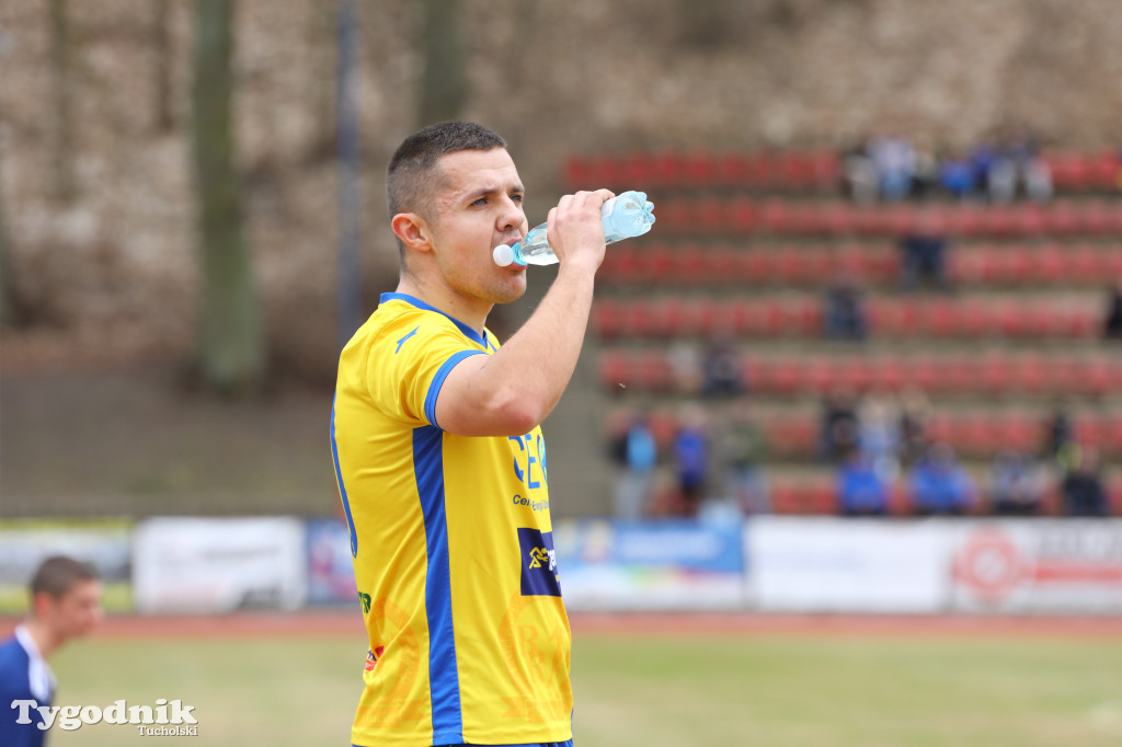 Chełminianka Chełmno - Rawys CEO Raciąż 1:4 (1:2). Bramki: Prondziński (4,88), Damian Rybacki (36), Guladi Kokoladze (63)