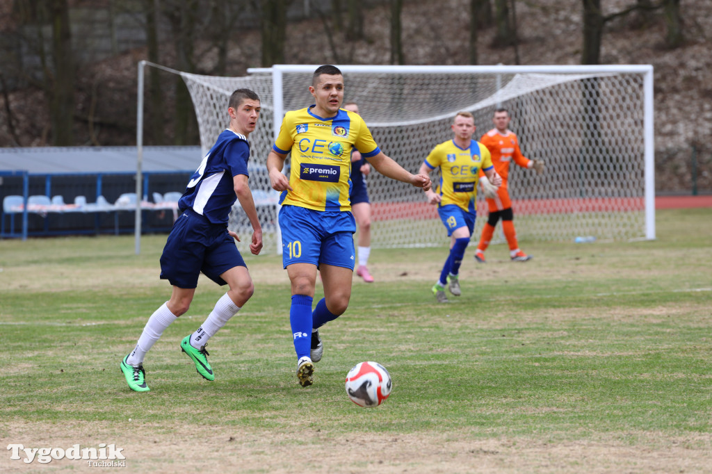 Chełminianka Chełmno - Rawys CEO Raciąż 1:4 (1:2). Bramki: Prondziński (4,88), Damian Rybacki (36), Guladi Kokoladze (63)